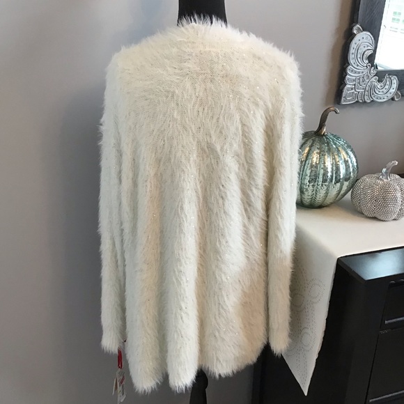 Eyelash Sparkle Sweater NWT - Picture 4 of 7